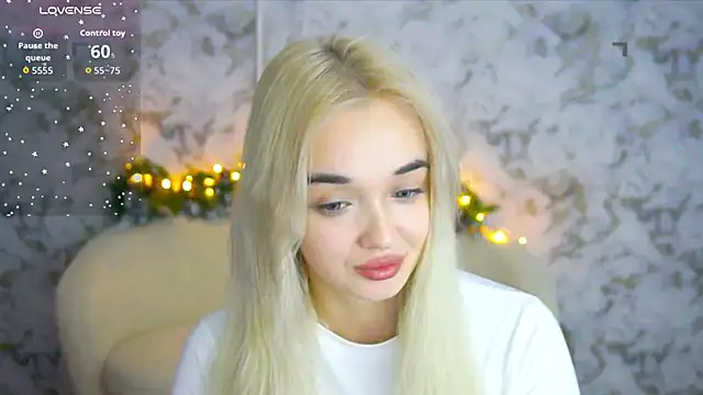 Snapshot of Ashley_S chatting on 12.03.25 Ashley S online show from 12.03.25