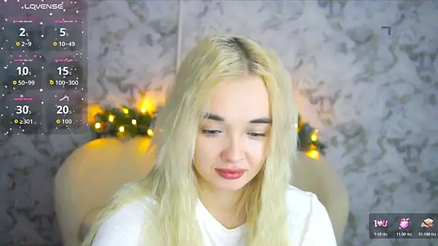 Snapshot of Ashley_S chatting on 12.14.25 Ashley S online show from 12.14.25