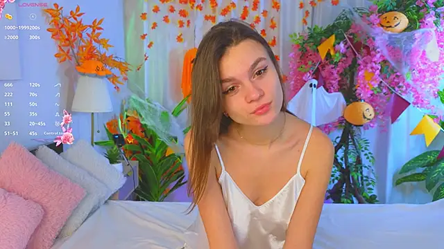 Snapshot of EvaHair chatting on 11.06.25 EvaHair online show from 11.06.25