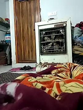 Snapshot of pintuS40 chatting on 01.28.25 pintuS40 online show from 01.28.25