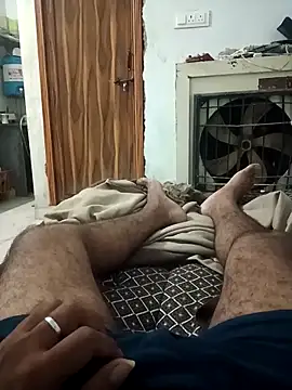 Snapshot of pintuS40 chatting on 10.26.25 pintuS40 online show from 10.26.25