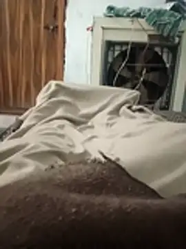 Snapshot of pintuS40 chatting on 10.31.25 pintuS40 online show from 10.31.25