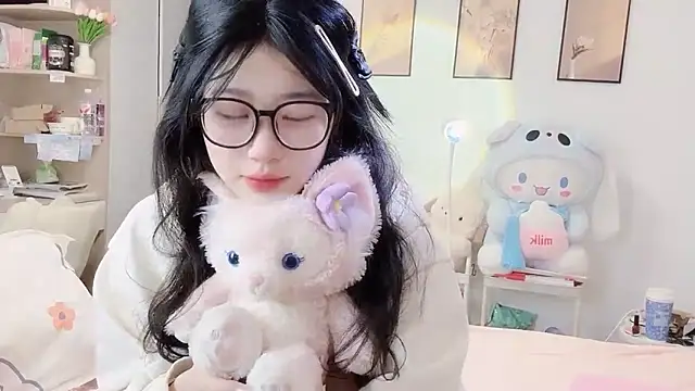 Luminous163 online show from 10.26.25