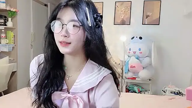 Luminous163 online show from 11.02.25