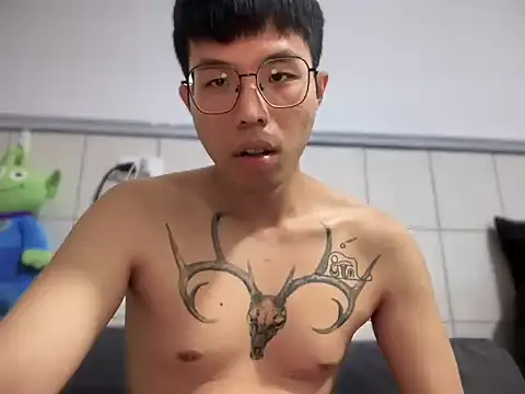 Snapshot of pengpeng_0310 chatting on 12.29.24 pengpeng 0310 online show from 12.29.24