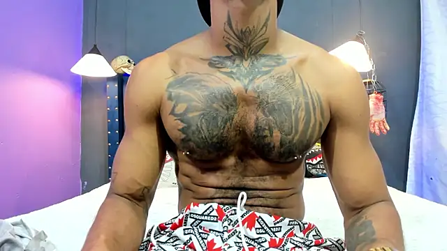 Snapshot of Salomon_koude chatting on 10.29.25 Salomon koude online show from 10.29.25