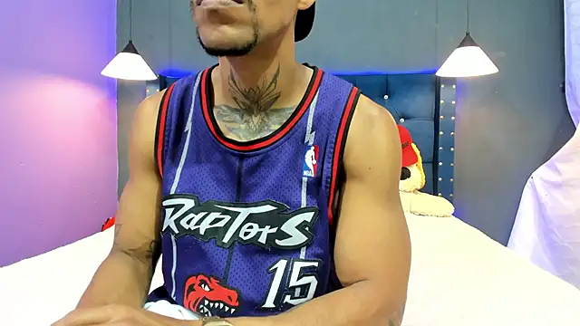 Snapshot of Salomon_koude chatting on 11.04.25 Salomon koude online show from 11.04.25