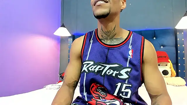 Snapshot of Salomon_koude chatting on 11.05.25 Salomon koude online show from 11.05.25