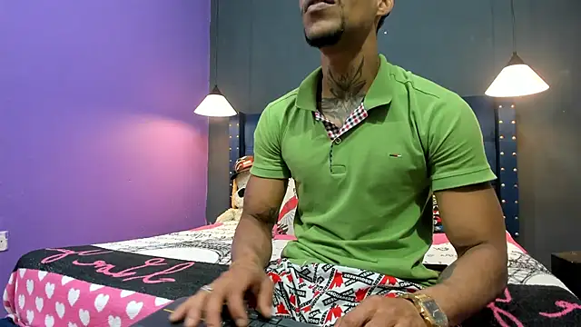 Snapshot of Salomon_koude chatting on 11.10.25 Salomon koude online show from 11.10.25