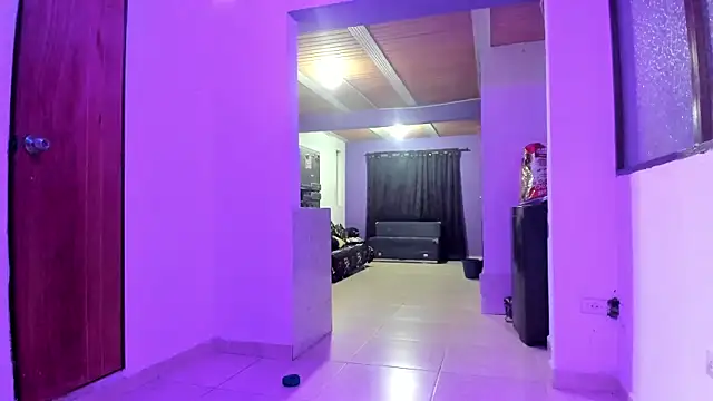 Snapshot of Salomon_koude chatting on 11.18.25 Salomon koude online show from 11.18.25