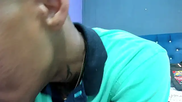 Snapshot of Salomon_koude chatting on 11.26.25 Salomon koude online show from 11.26.25