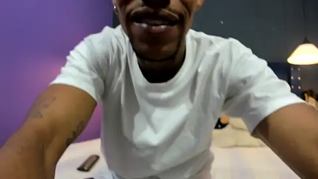 Snapshot of Salomon_koude chatting on 12.14.25 Salomon koude online show from 12.14.25