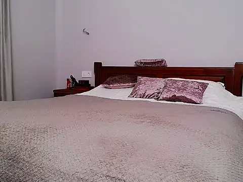 BLUEBLUE SKY online show from 10.03.25