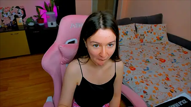 Snapshot of ameli_moon chatting on 10.19.25 ameli moon online show from 10.19.25