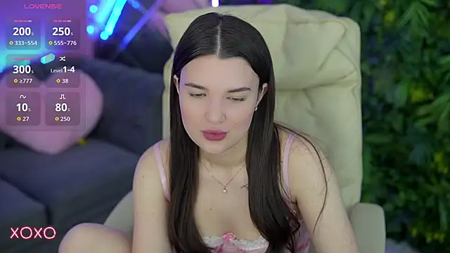 YourLolaBunny online show from 06.06.26
