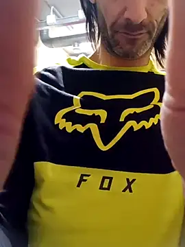 Snapshot of HastLuster chatting on 12.10.24 HastLuster online show from 12.10.24