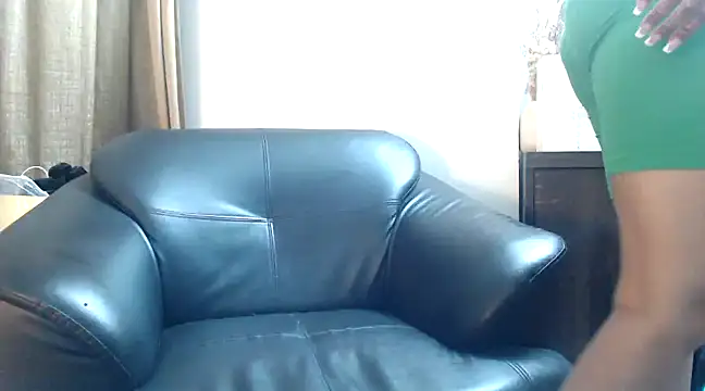 Snapshot of trippy_tina chatting on 02.01.25 trippy tina online show from 02.01.25