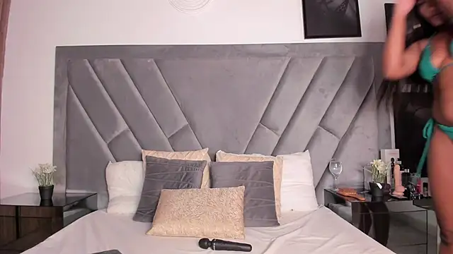 brenda nova18 online show from 04.14.26