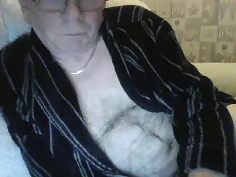 Snapshot of gibbo62 chatting on 01.03.25 gibbo62 online show from 01.03.25