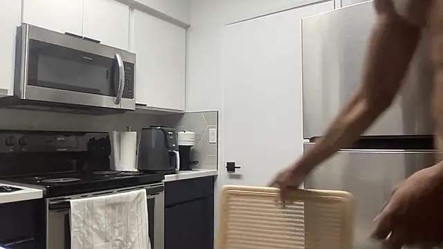 Snapshot of Blacklength chatting on 02.13.25 Blacklength online show from 02.13.25