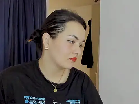 Snapshot of Babe-sofi chatting on 06.23.26 Babe-sofi online show from 06.23.26