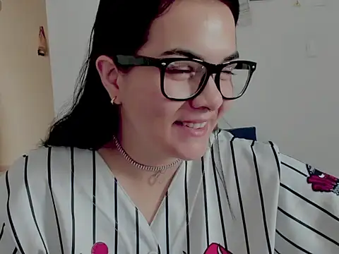 Snapshot of Babe-sofi chatting on 07.17.26 Babe-sofi online show from 07.17.26