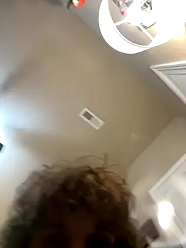 Snapshot of Ohodges chatting on 10.15.25 Ohodges online show from 10.15.25