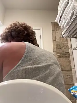 Snapshot of Ohodges chatting on 11.07.25 Ohodges online show from 11.07.25