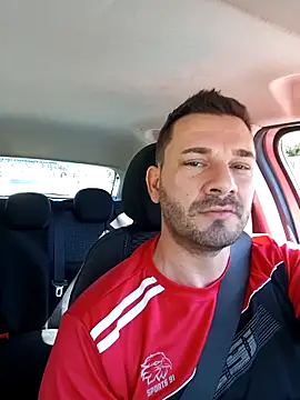 Snapshot of KAZADO_LIBERAL chatting on 10.13.25 KAZADO LIBERAL online show from 10.13.25