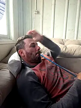 Snapshot of KAZADO_LIBERAL chatting on 10.20.25 KAZADO LIBERAL online show from 10.20.25