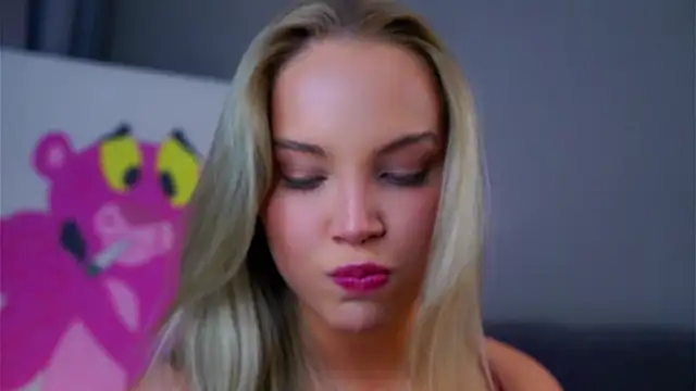 Snapshot of AftonConnett chatting on 11.24.25 AftonConnett online show from 11.24.25