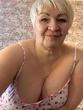 Laura Millf online show from 02.14.25