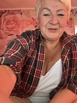 Laura Millf online show from 06.25.26