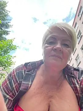 Laura Millf online show from 06.29.26