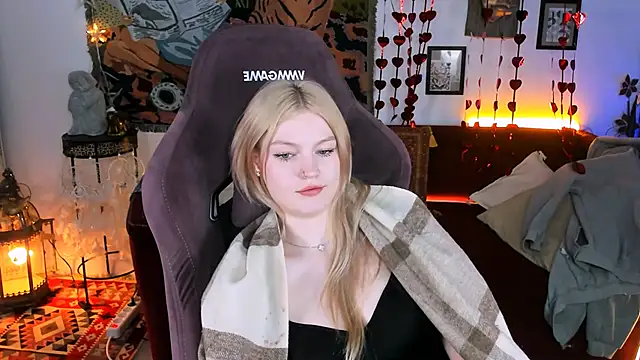 GraceGlamour online show from 02.28.25