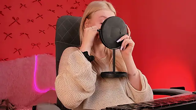 GraceGlamour online show from 03.19.25