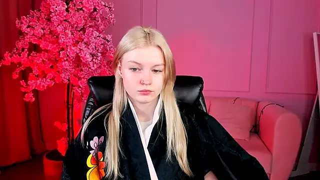 GraceGlamour online show from 03.22.25