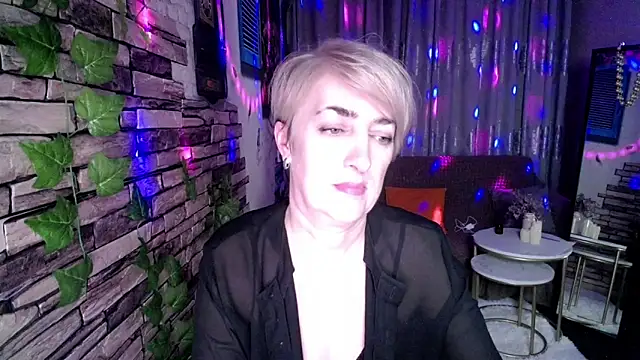 Hot Girl87 online show from 12.09.24