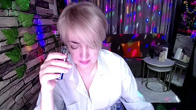 Hot Girl87 online show from 12.11.24