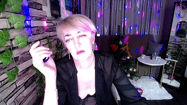 Hot Girl87 online show from 12.24.24