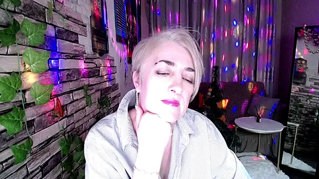 Hot Girl87 online show from 01.03.25