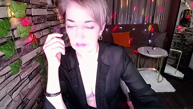 Hot Girl87 online show from 01.14.25