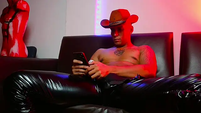 Leonnardo Jaramillo online show from 01.23.25