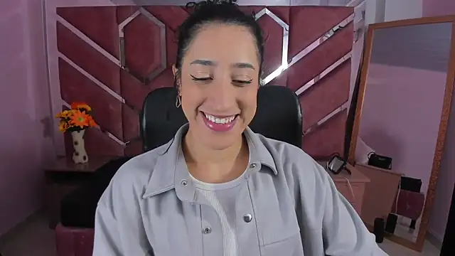 Snapshot of Eimy_Sexy_ chatting on 05.26.26 Eimy Sexy online show from 05.26.26