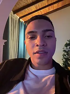 Thiago Santo  online show from 01.01.25