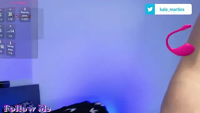 Snapshot of KALE_19 chatting on 11.28.25 KALE 19 online show from 11.28.25