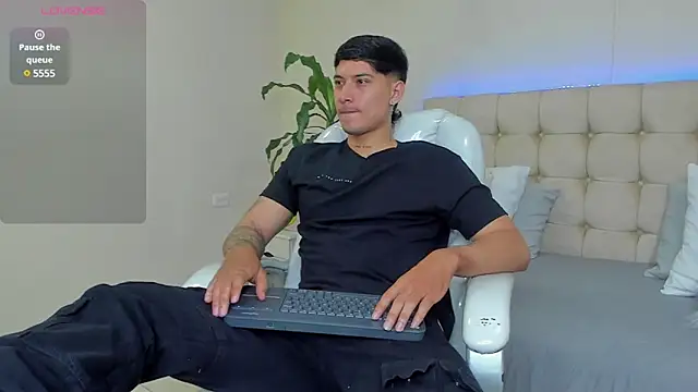 Damian23   online show from 02.04.25