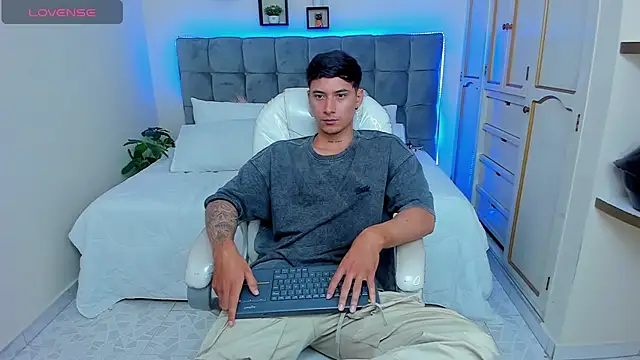 Damian23   online show from 03.07.25