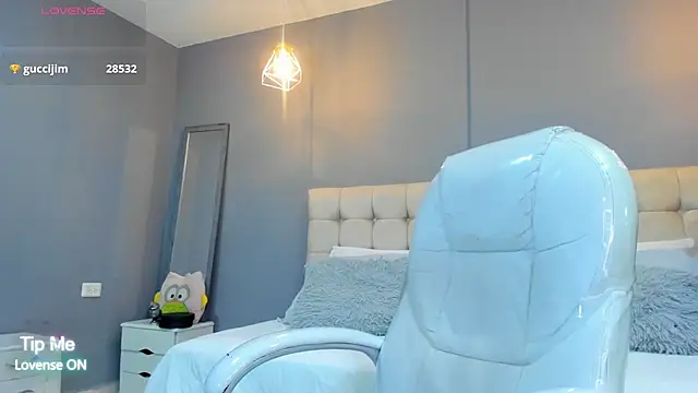 Damian23   online show from 09.18.25