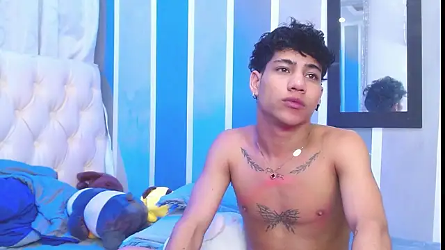 Snapshot of Sexys_Boys_Hot1 chatting on 12.13.24 Sexys Boys Hot1 online show from 12.13.24